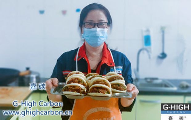 美食吃在嘴，暖流淌在心